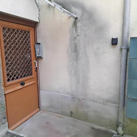 1er Etage - Centre-ville - Local Velos Disponible Lejlighed