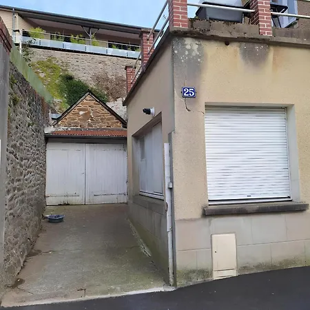 Apartment 1er Etage - Centre-ville - Local Velos Disponible *