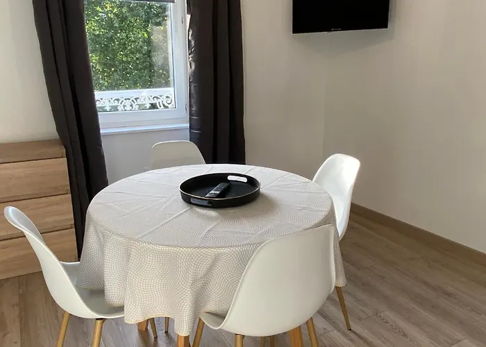 1er Etage - Centre-ville - Local Velos Disponible